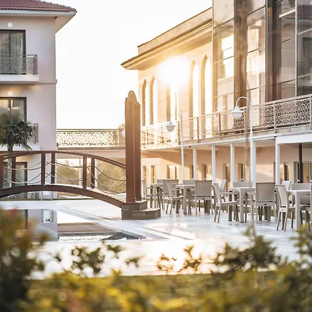 Adempira Termal & Hotel Pamukkale
